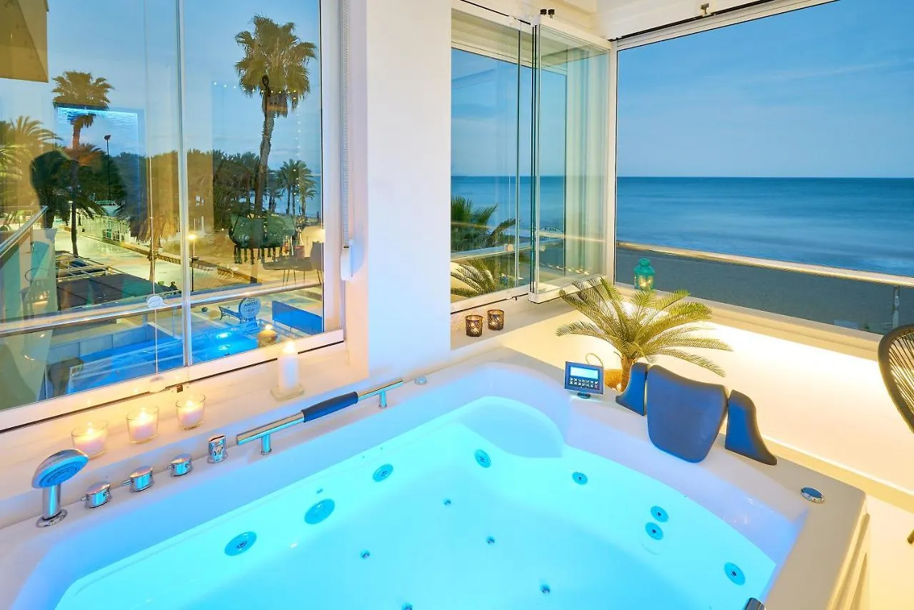 Puro Beach. Charming Apartment With Jacuzzi. トレモリノス