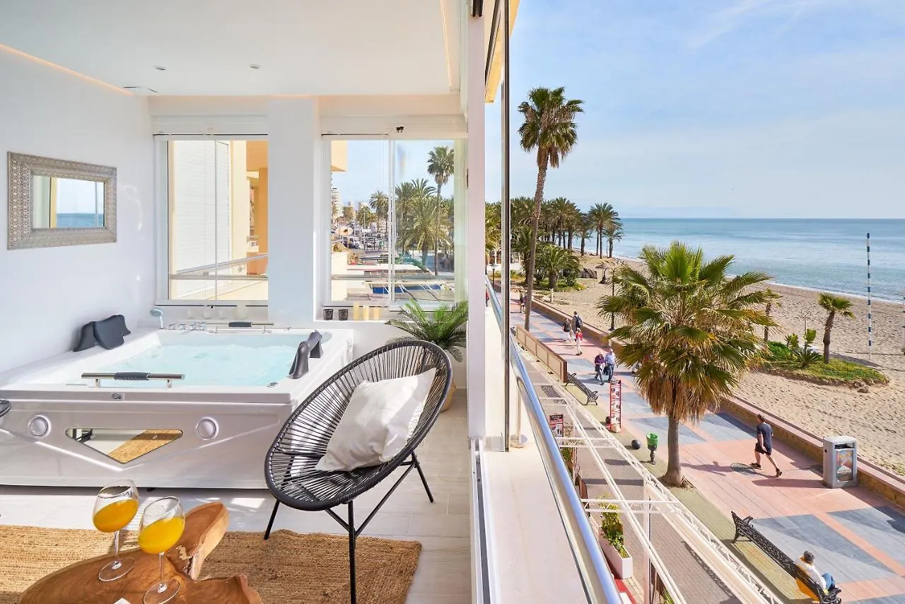 Puro Beach. Charming Apartment With Jacuzzi. トレモリノス