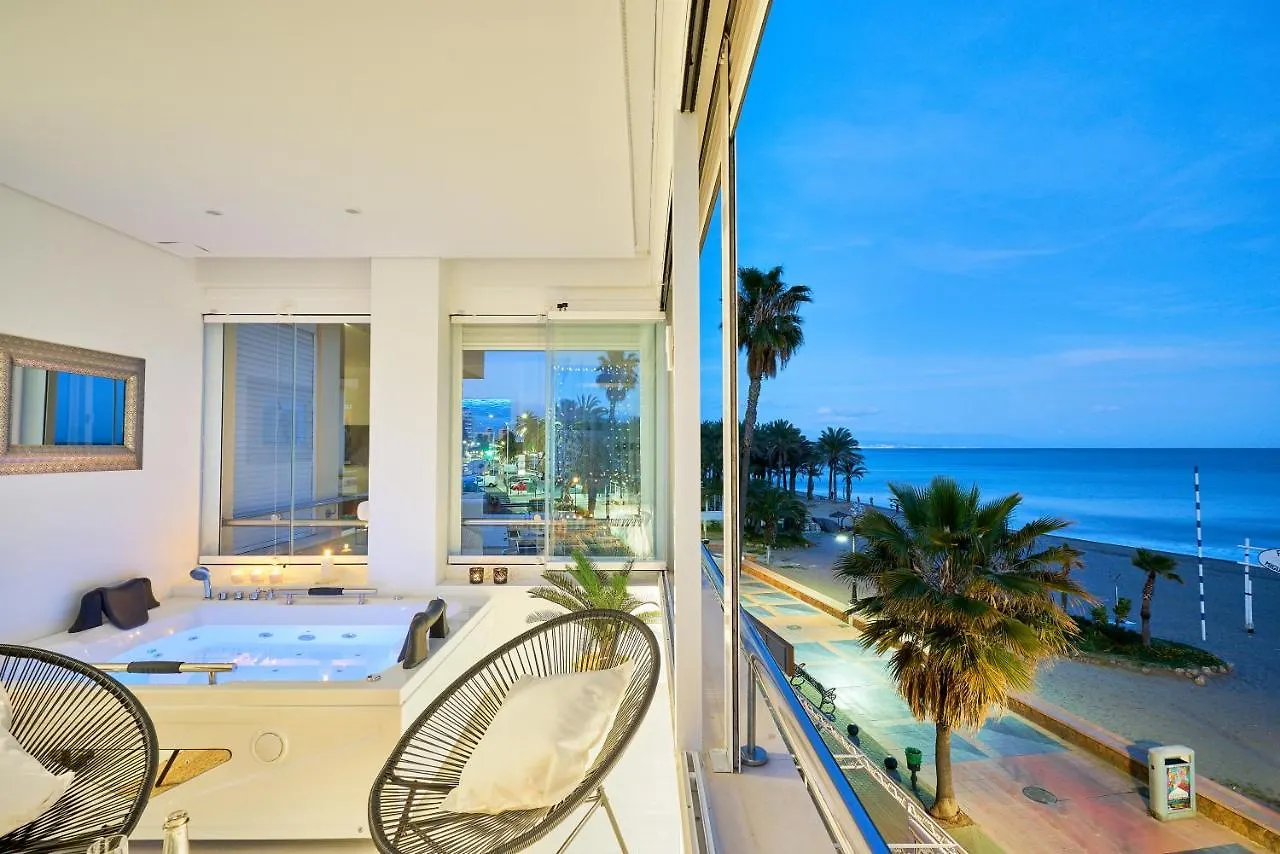 Puro Beach. Charming Apartment With Jacuzzi. Torremolinos