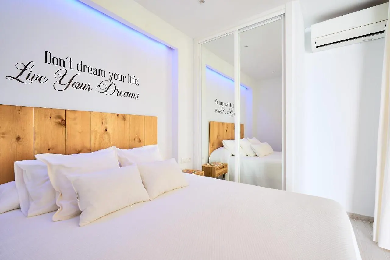 Puro Beach. Charming Apartment With Jacuzzi. Torremolinos Spanien