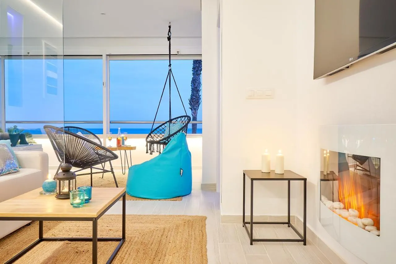 Puro Beach. Charming Apartment With Jacuzzi. Torremolinos Spanien