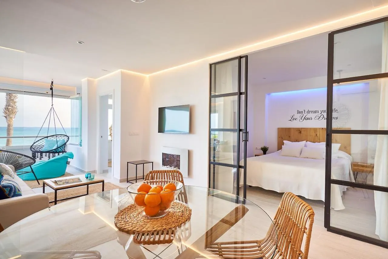 Puro Beach. Charming Apartment With Jacuzzi. トレモリノス 0*,