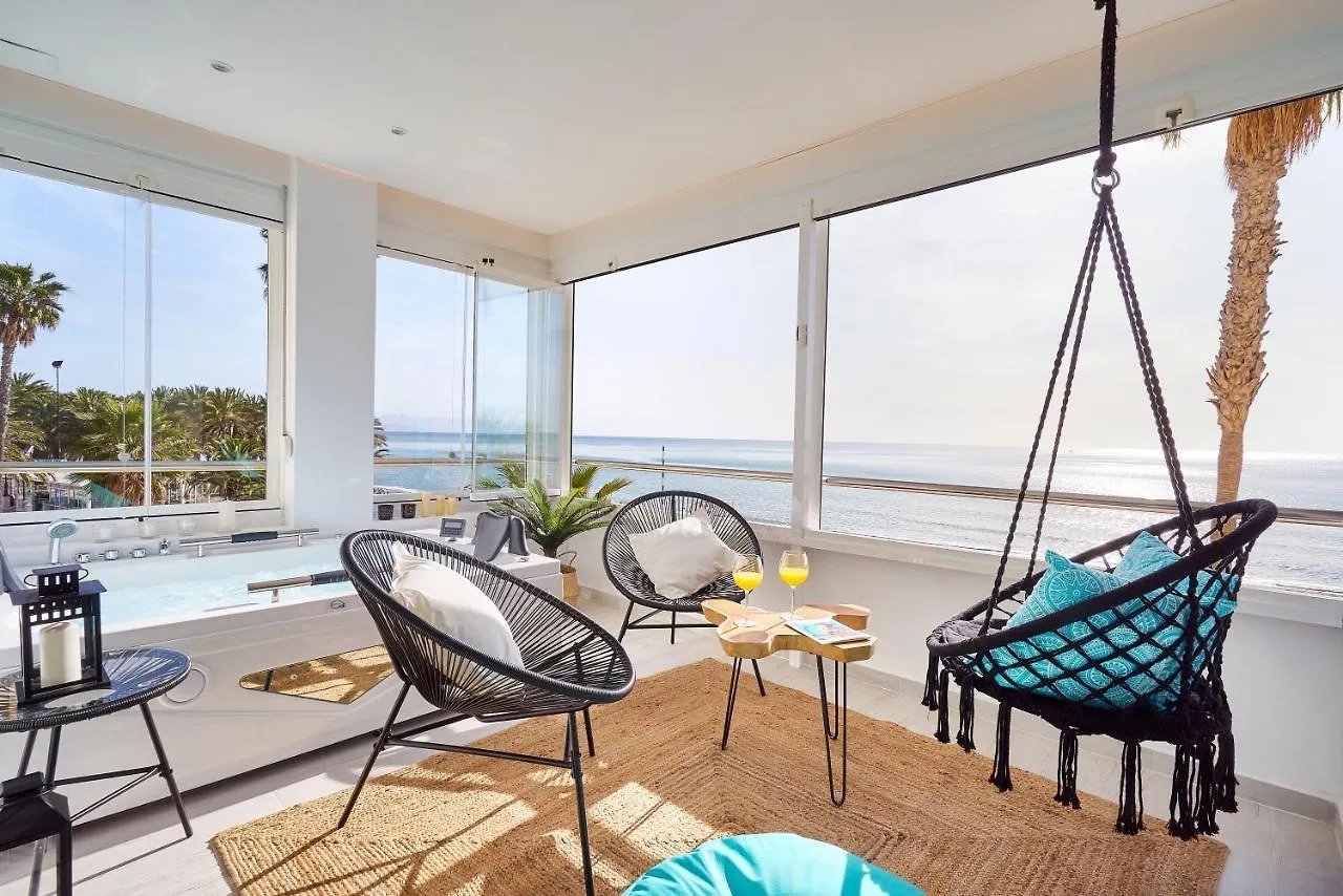 Puro Beach. Charming Apartment With Jacuzzi. トレモリノス